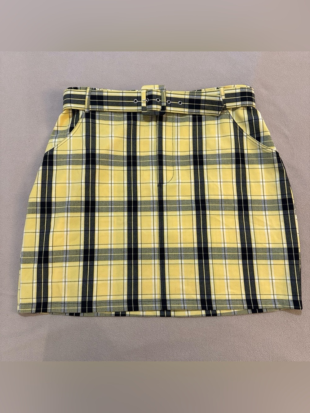 Hollister Co. - "Clueless" style yellow, black, and gray plaid mini skirt w belt
